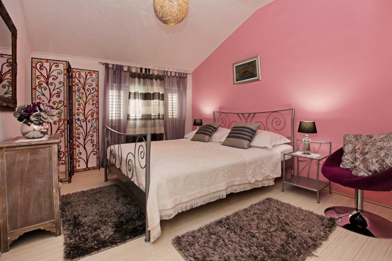 Apartment Ambroz Vela Luka Buitenkant foto